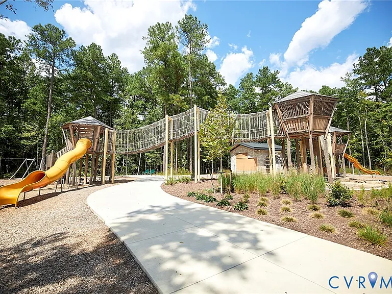 214 Greenpark Rd — Photo 43