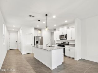 9810 N Solstice Ave, Tucson, AZ 85743