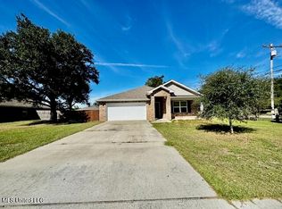 101 Rosie Dr, Long Beach, MS 39560