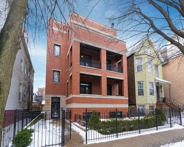 3248 N Kenmore Ave APT 3, Chicago, IL, 60657