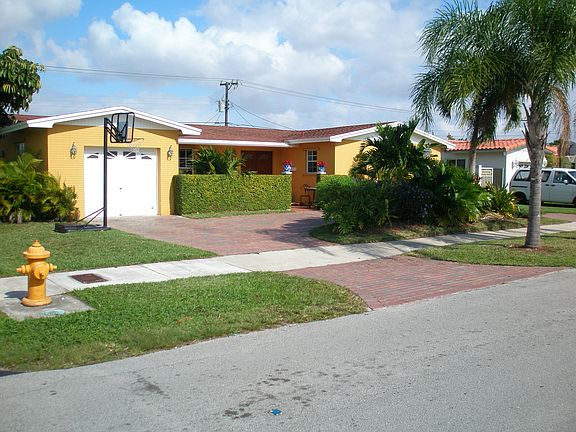 Front of house from street 