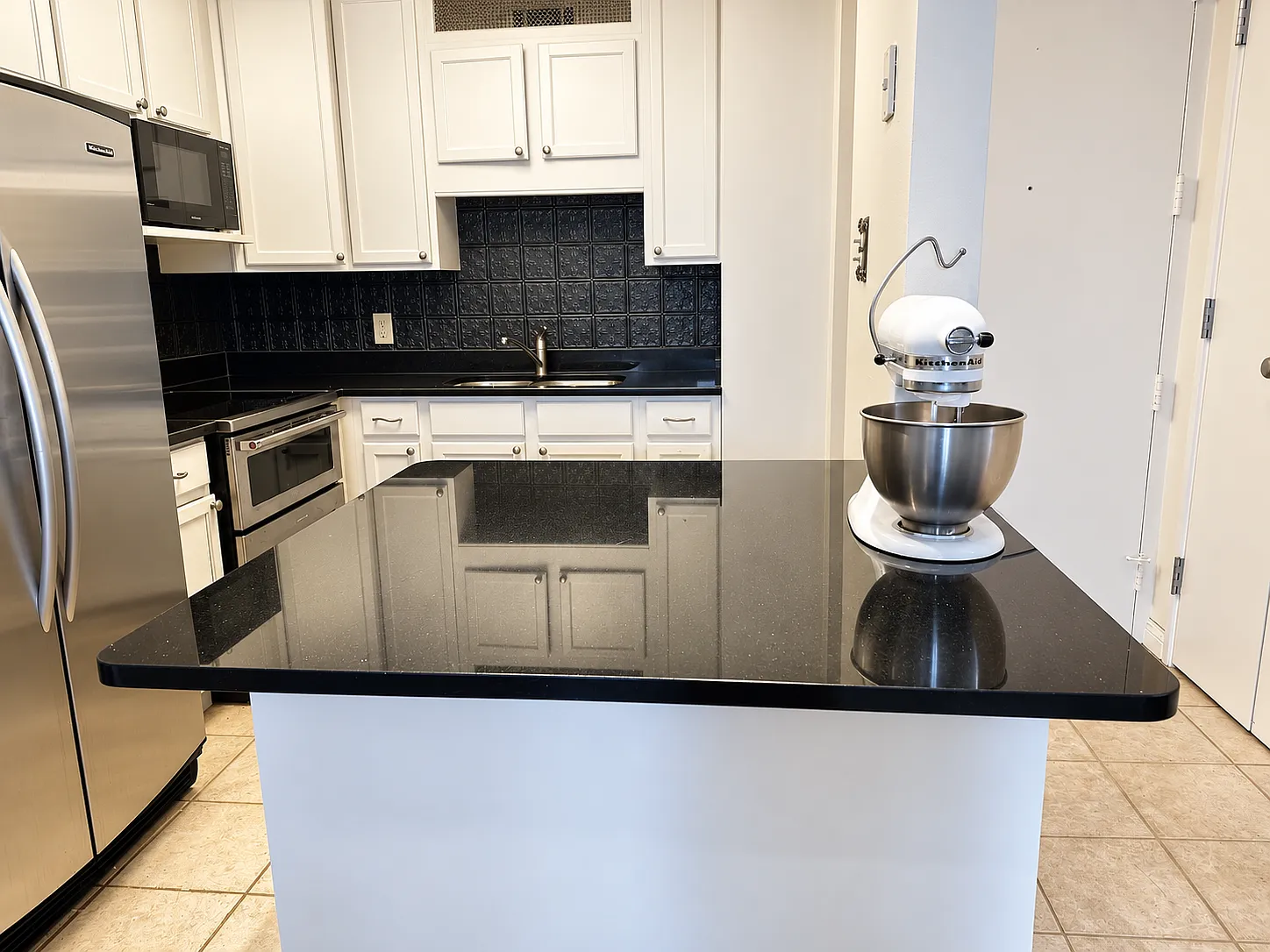 1 bed, 750 sqft, $2,750 — Photo 4