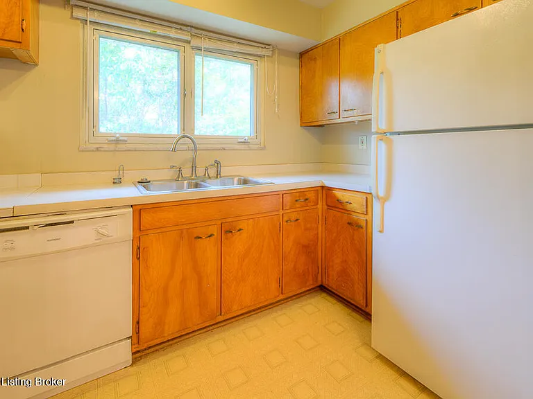 2713 Riedling Dr #2 — Photo 10