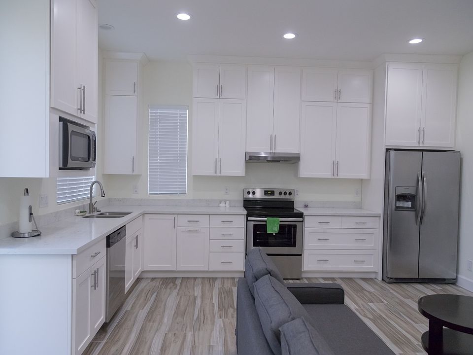 1st image of 5063 Elester Dr #2