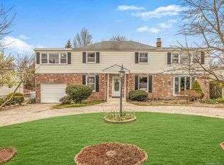 40 Whitman Rd, Yonkers, NY 10710