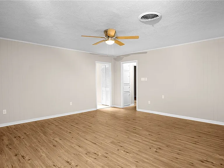 1003 Holik Dr — Photo 6