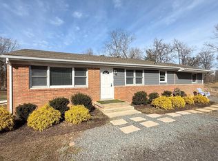 19956 Broad Run Dr, Sterling, VA 20165