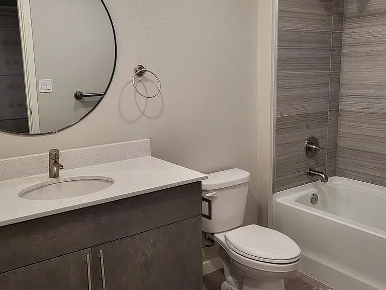 Pacific Ridge Apartments — Photo 28