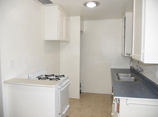 2502 N Buena Vista St, Burbank, CA 91504