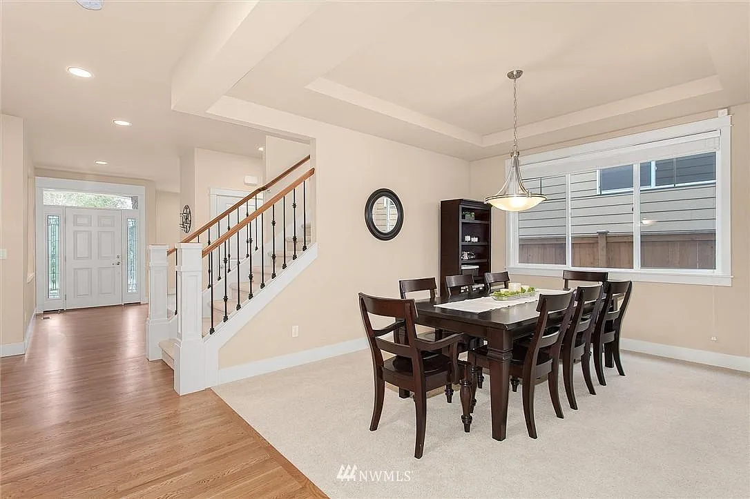 4 bed, 3320 sqft, $4,995 — Photo 3