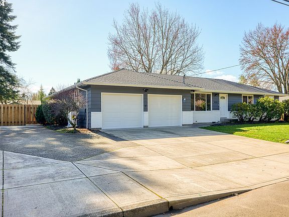 2nd image of 1920 SE Alder St