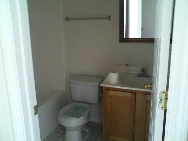 2826 Ashe St — Photo 10