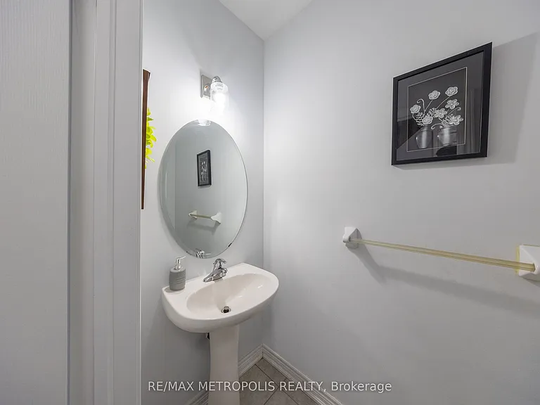 36 Michaelis St — Photo 7