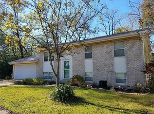 641 Green Forest Dr, Fenton, MO
