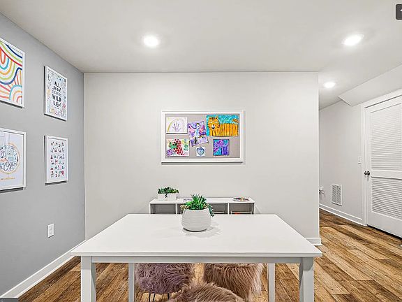 4th image of 319 Mingo Way
