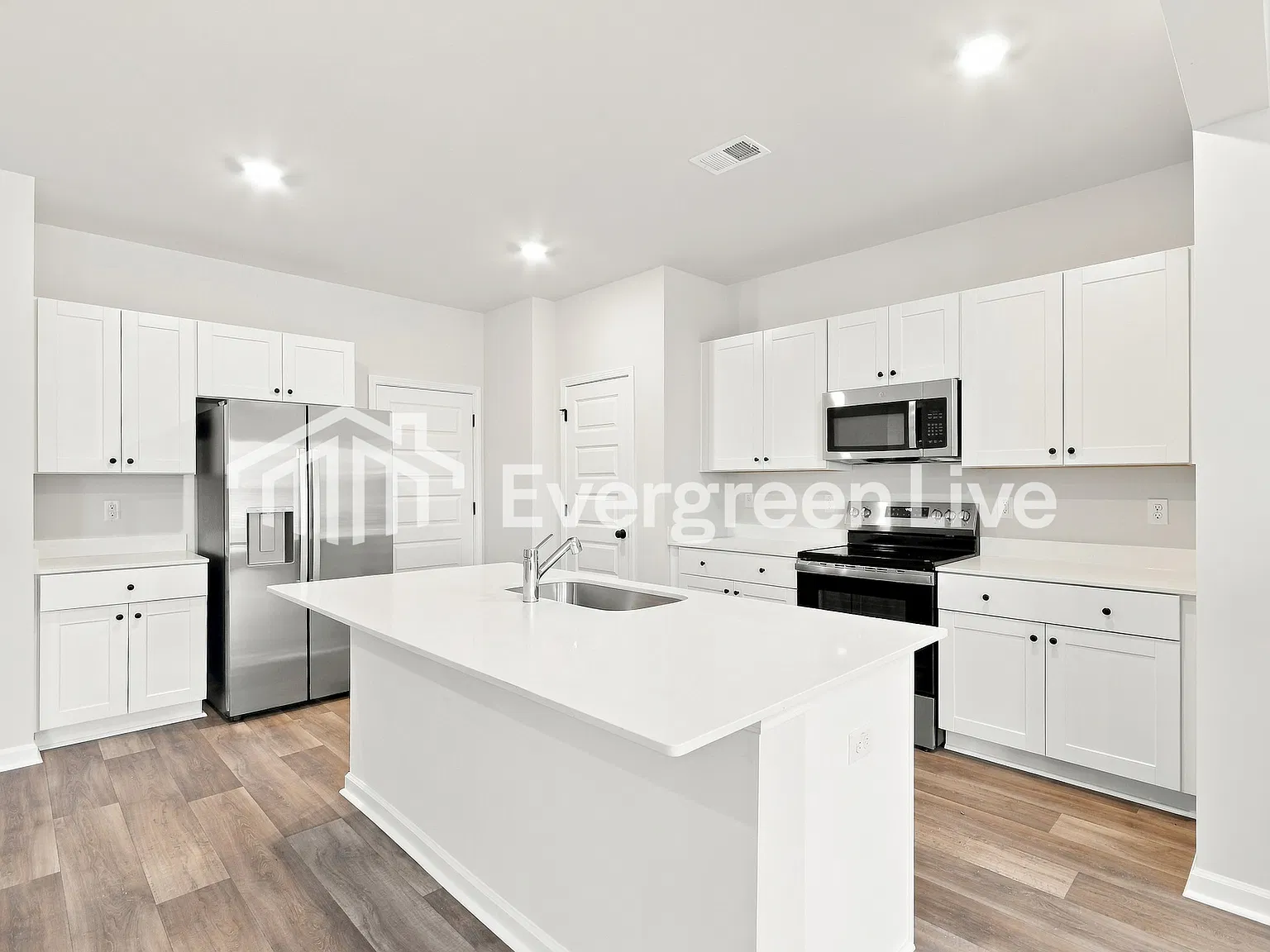 3 bed, 3.0 bath, 1872 sqft, $2,245 — Photo 4