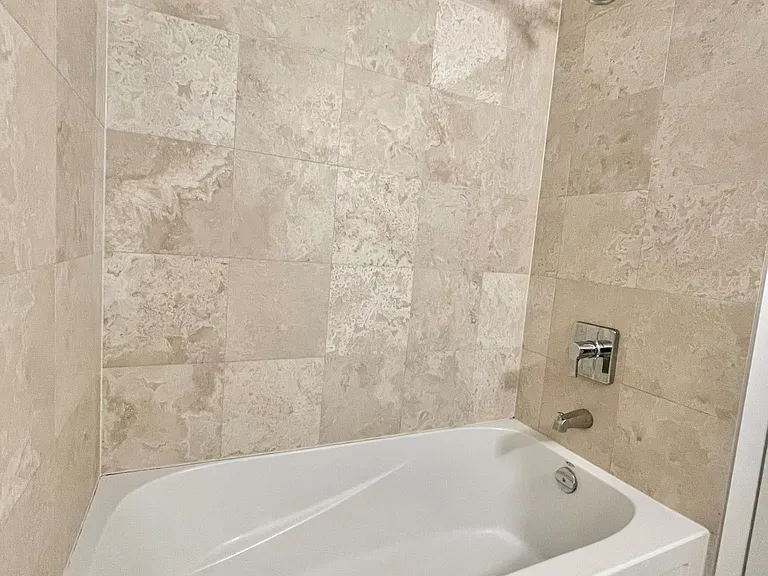 12 York St #305 — Photo 8