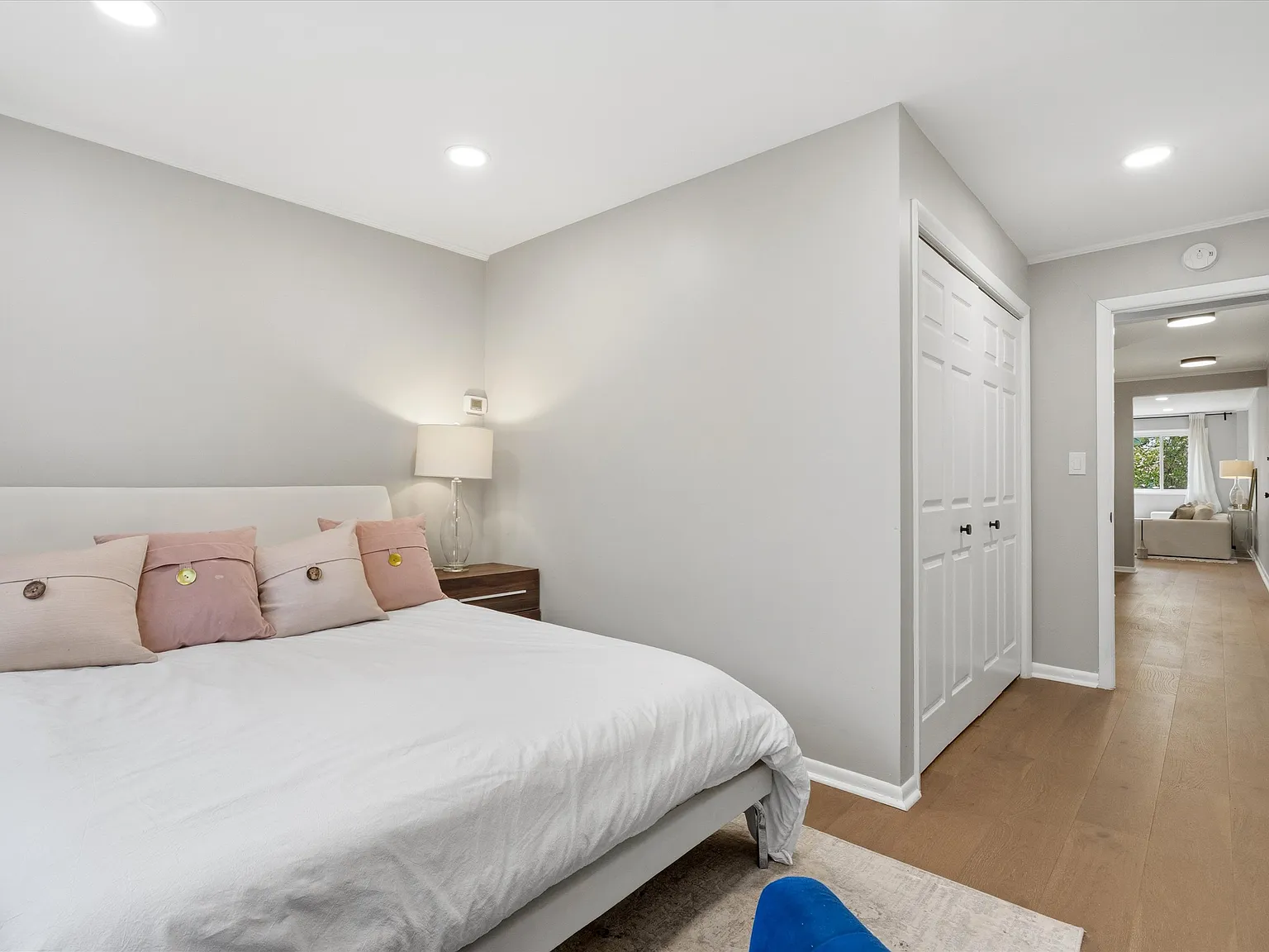 3 bed, 763 sqft, $6,750 — Photo 2