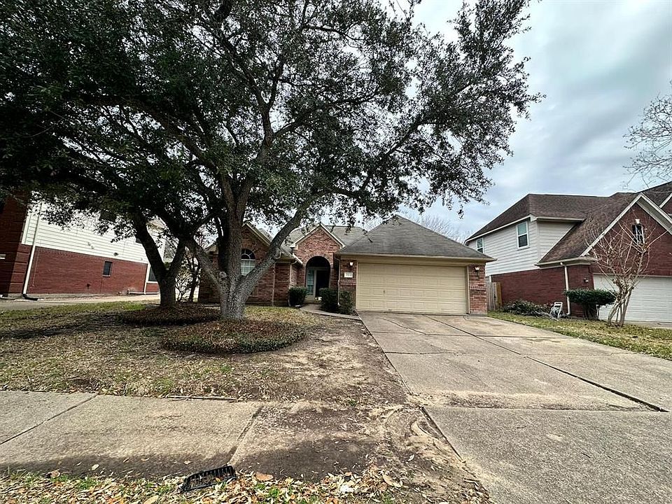 1st image of 17814 Scenic Oaks Dr