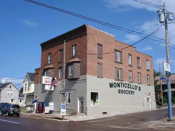 701 Quincy St #A2, Hancock, MI 49930