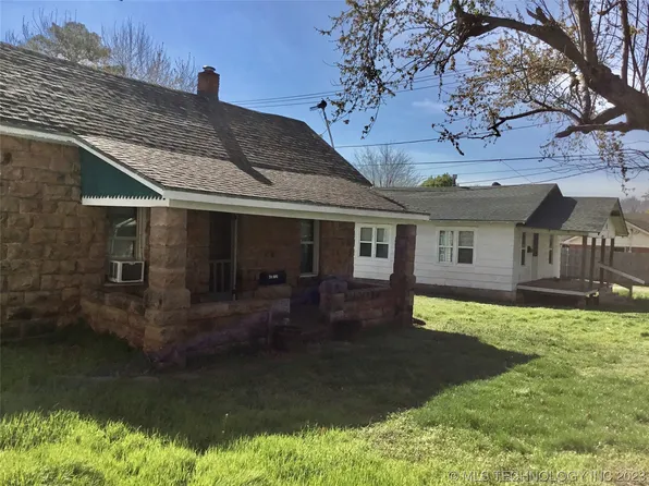 240 W 8th Ave, Bristow, OK 74010