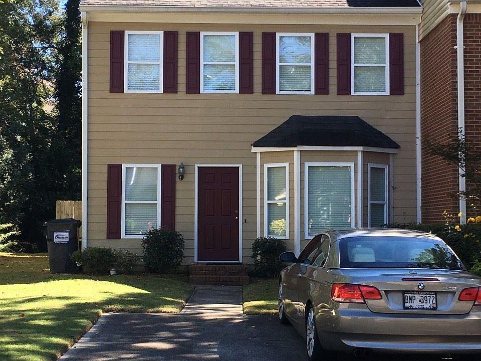 1st image of 590 Harcourt Pl SE
