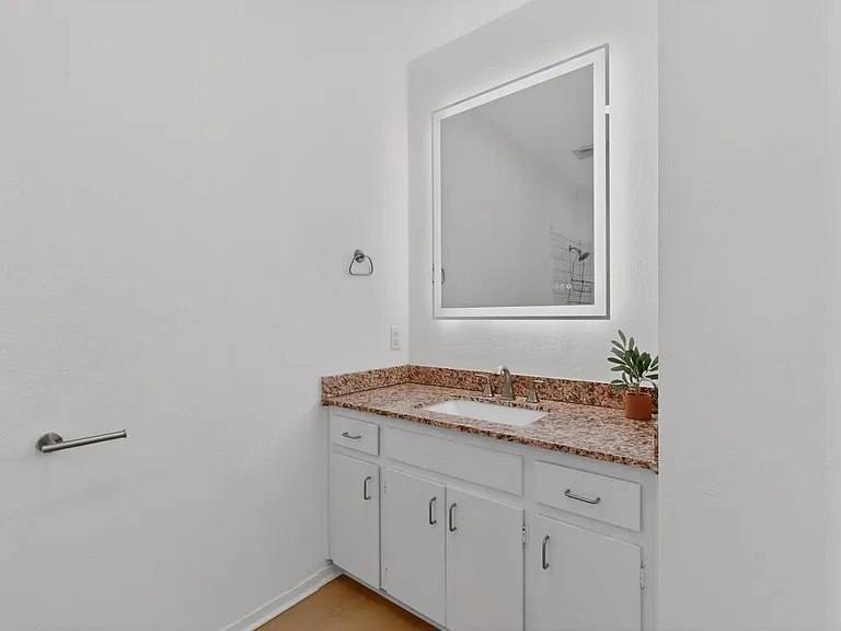 9807 Dallum Dr — Photo 23