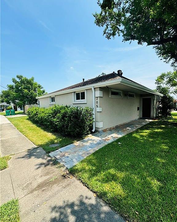 1st image of 205 Douglas Dr