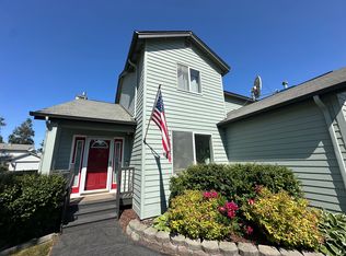 6725 Queens View Cir, Anchorage, AK 99504