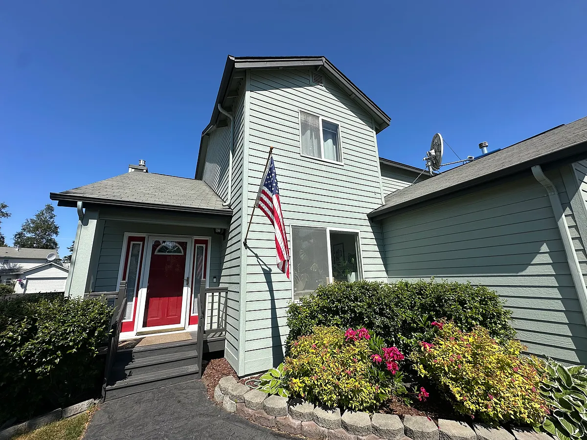 Building Photo - 6725 Queens View Cir