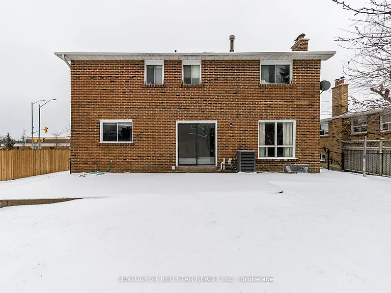 440 Rutherford Rd N — Photo 26