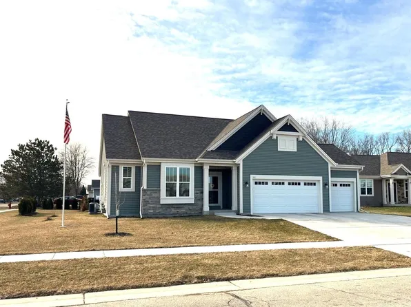307 East Emily COURT, Elkhorn, WI 53121