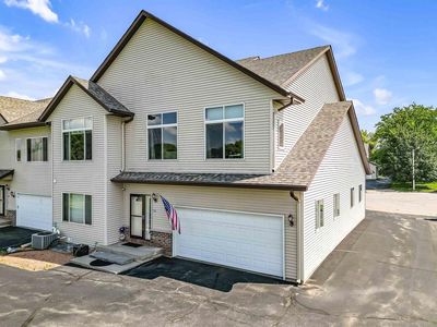 736 Cherokee Path, Lake Mills, WI, 53551