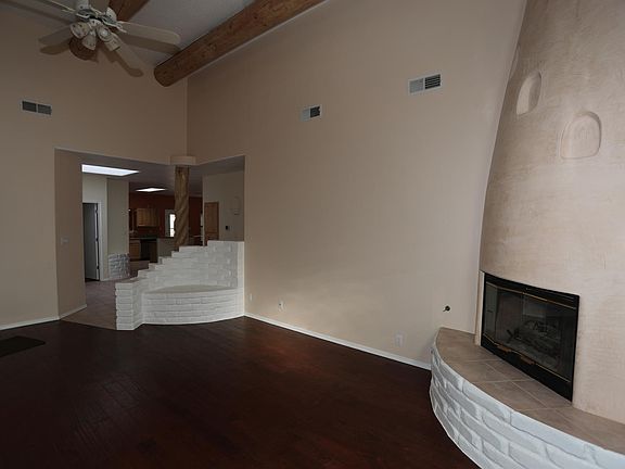 5th image of 1510 Wells Dr NE