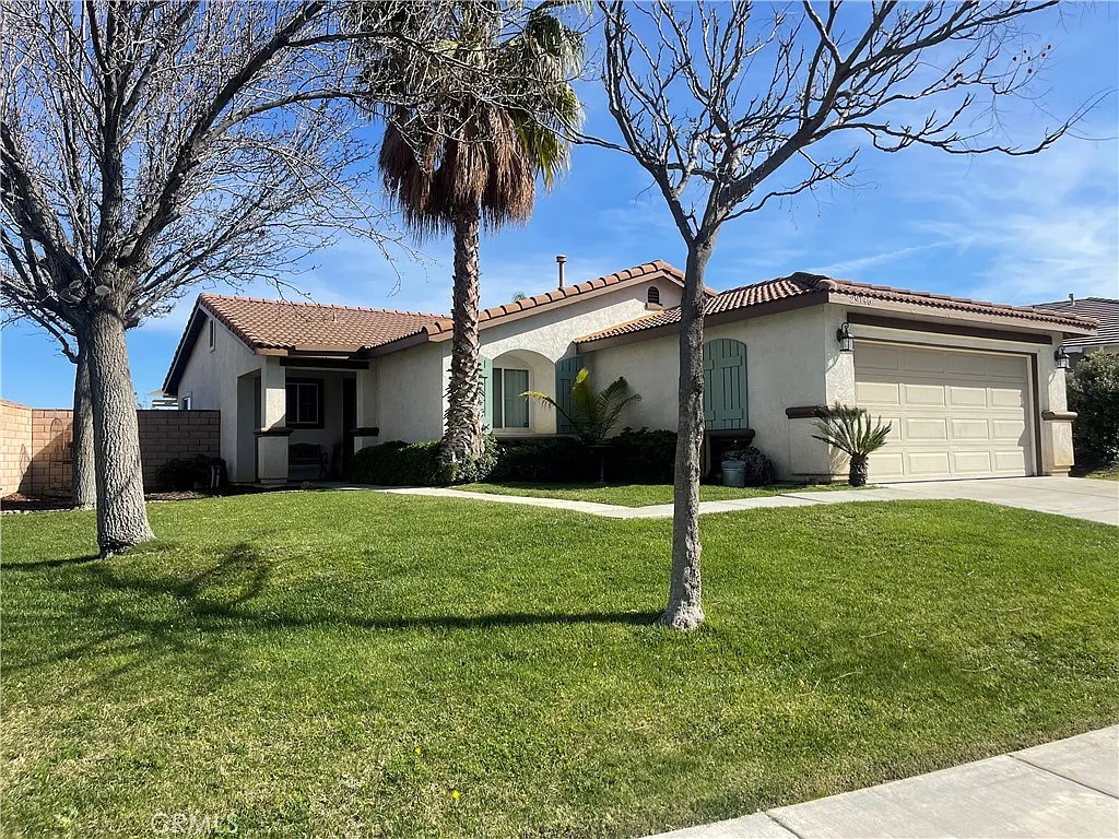 3 bed, 1342 sqft, $3,200 — Photo 3
