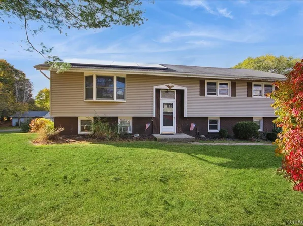 1 Blossom Hill Drive, Marlboro, NY 12542