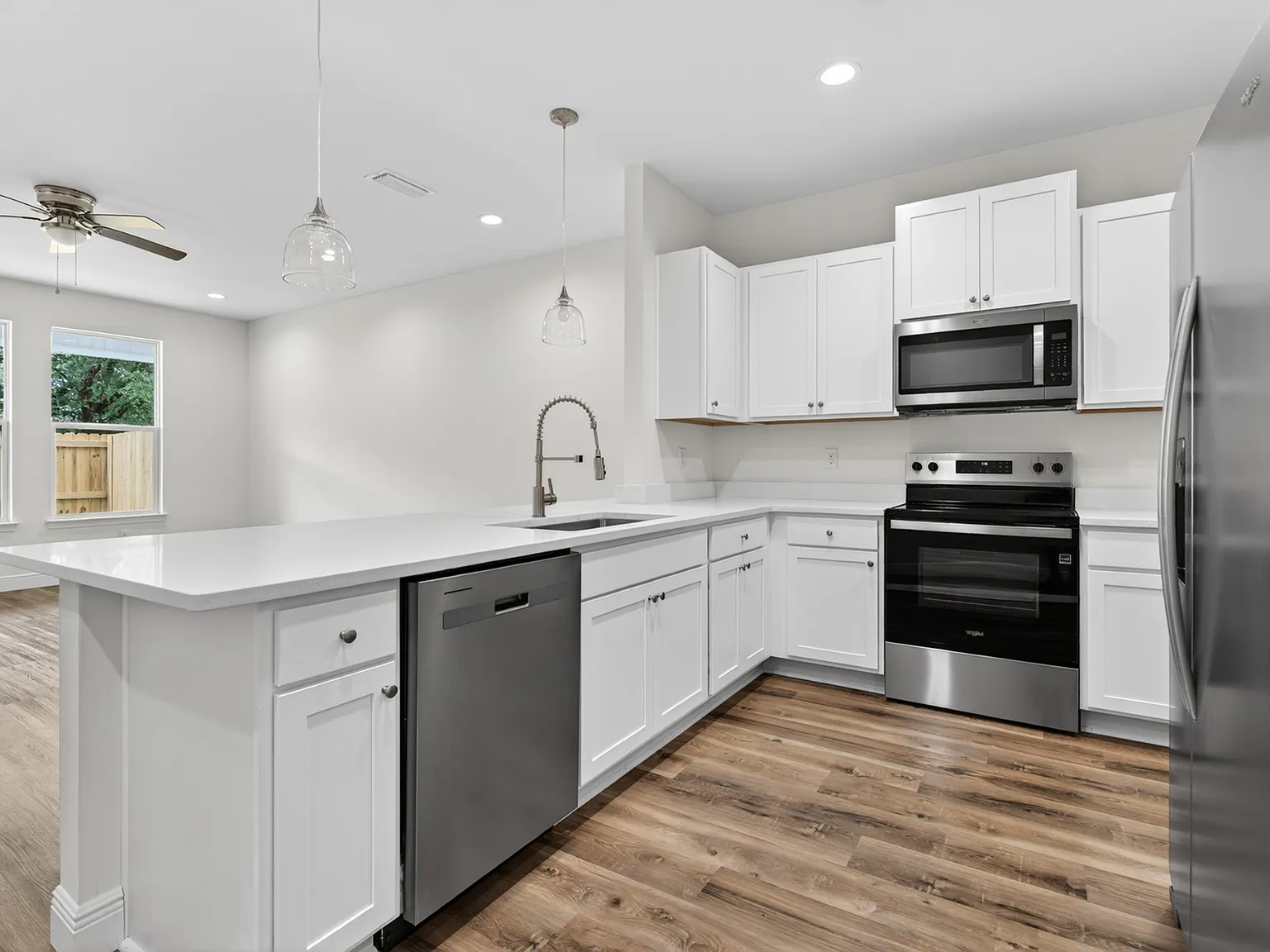 89 Eccles Rdfort — Photo 3