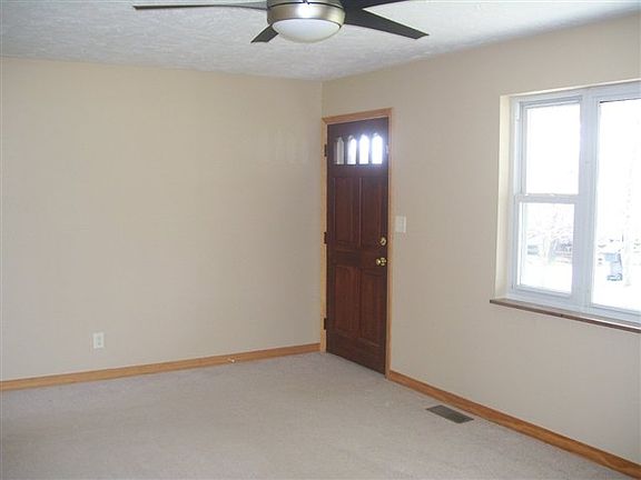 2nd image of 4965 Lori Ln