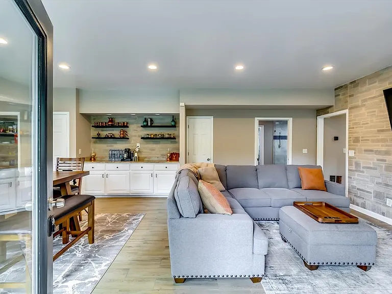 Mallard Lake Pl — Photo 8