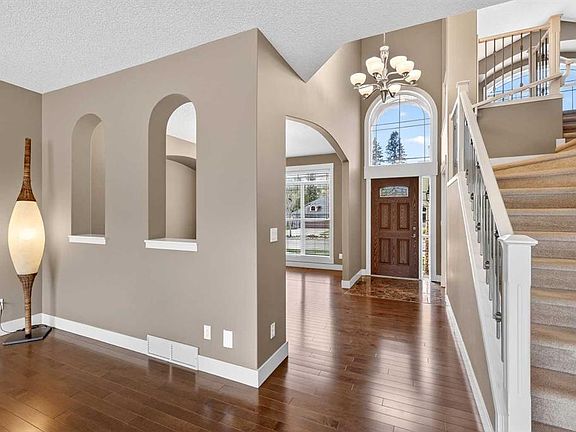 3rd image of 337 Discovery Ridge Blvd SW