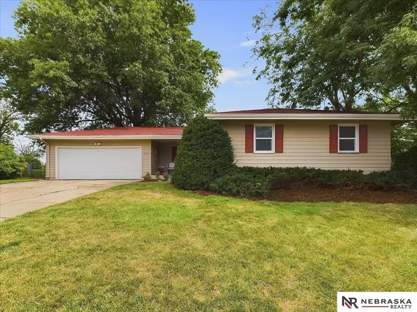 12248 Anne St, Omaha, NE 68137