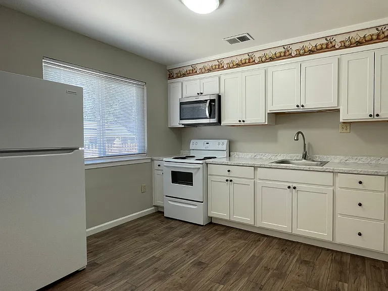 759 N Main St #A — Photo 7