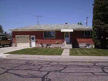 1st image of 324 Shelley Ave
