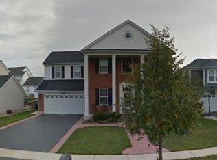 264 Sunbury Dr, St Charles, IL 60175