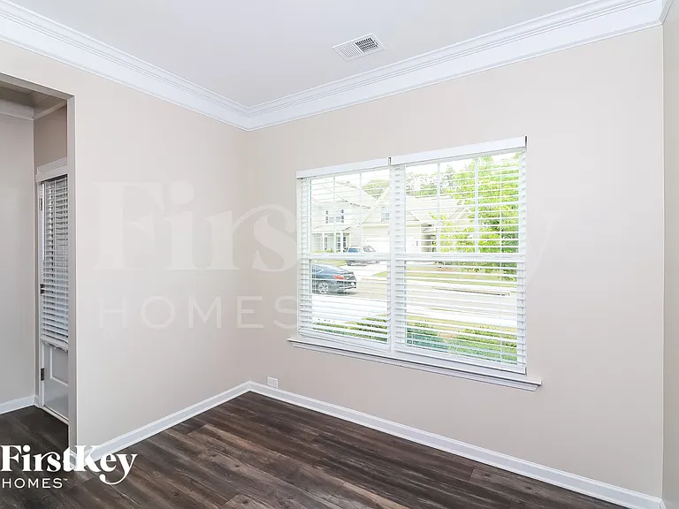 209 Prescott Cir — Photo 13
