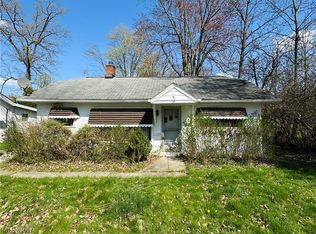 325 E 241st St, Euclid, OH