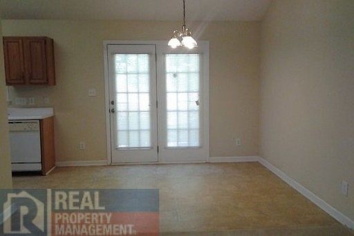 5th image of 303 Collinswood Ln