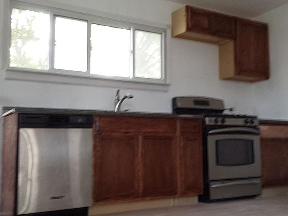 4th image of 1200 Myrtlewood Ave