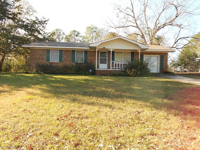 2nd image of 3201 Dena Dr