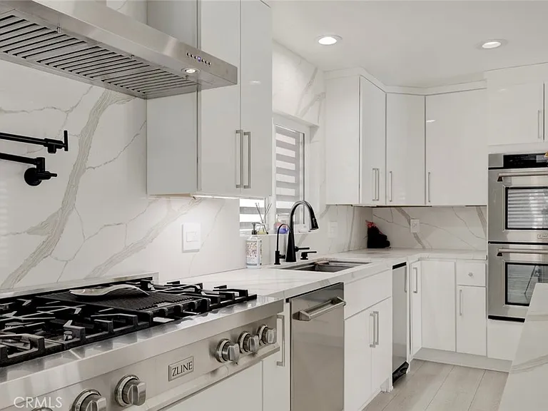 9450 Tampa Ave — Photo 27